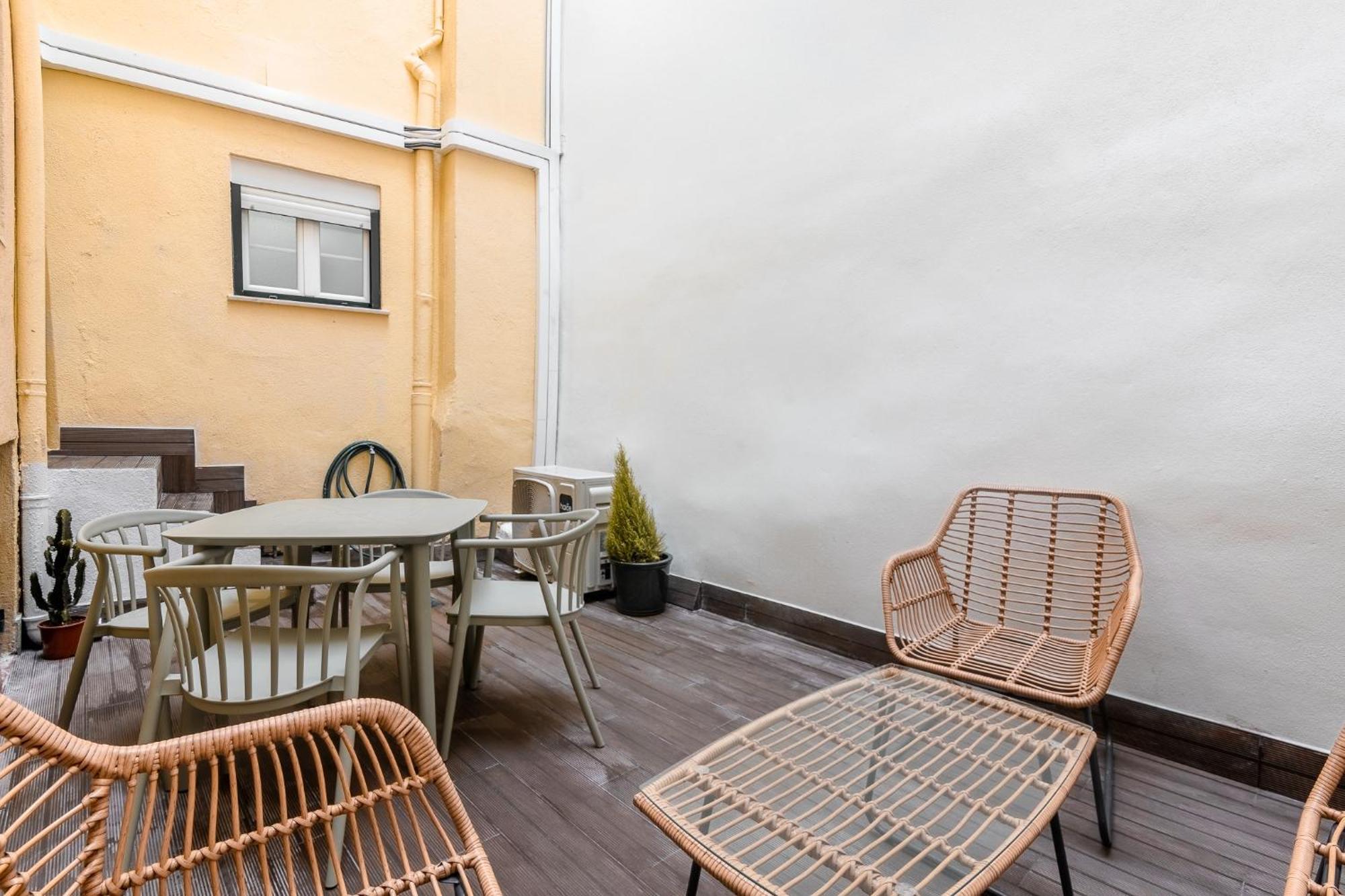 Fully Renovated! In The Heart Of The Old Town - Bica Lejlighed