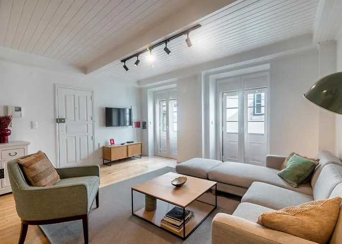 Be Fully Renovated! In The Heart Of The Old Town - Bica