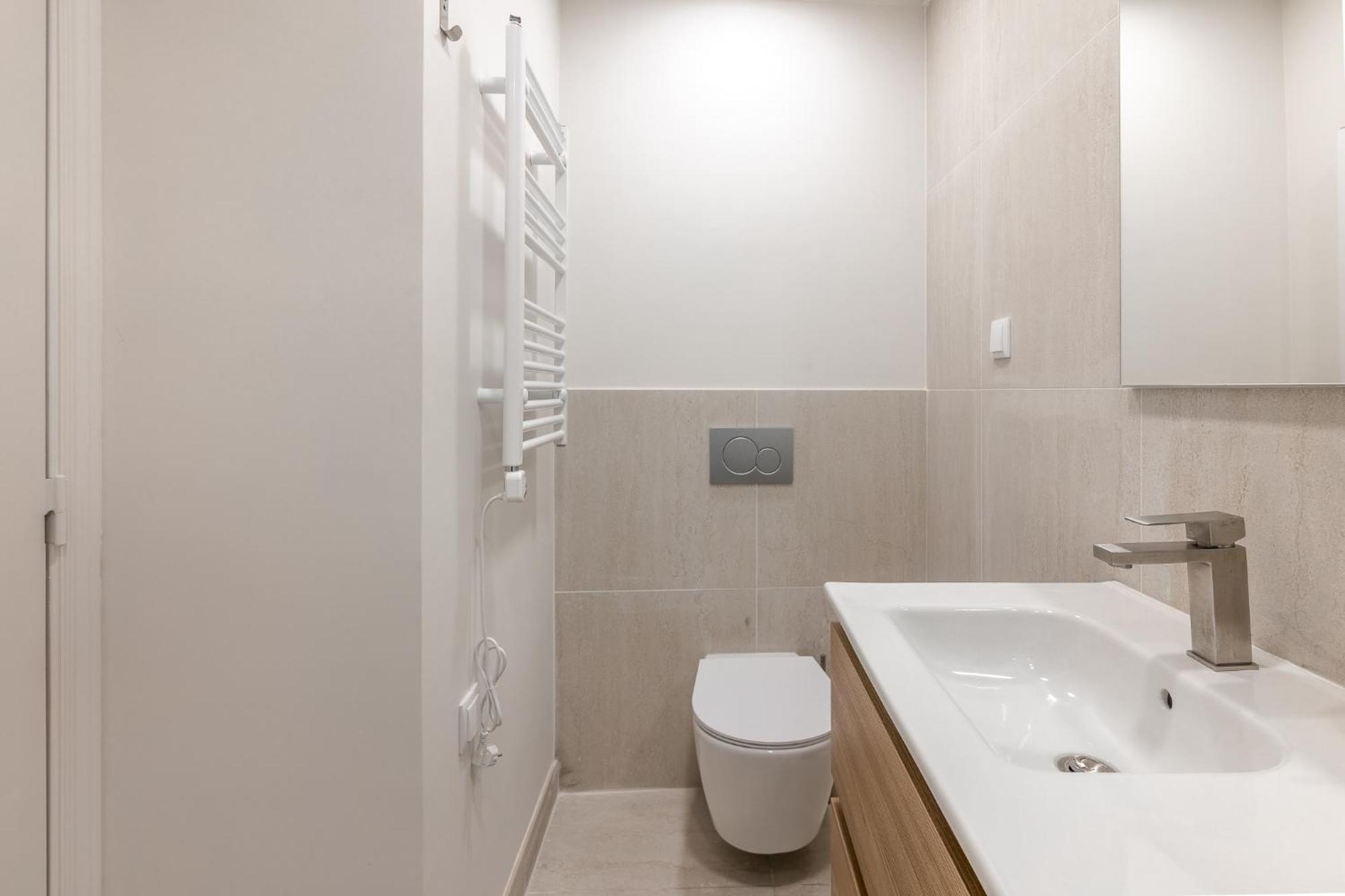 Fully Renovated! In The Heart Of The Old Town - Bica *
