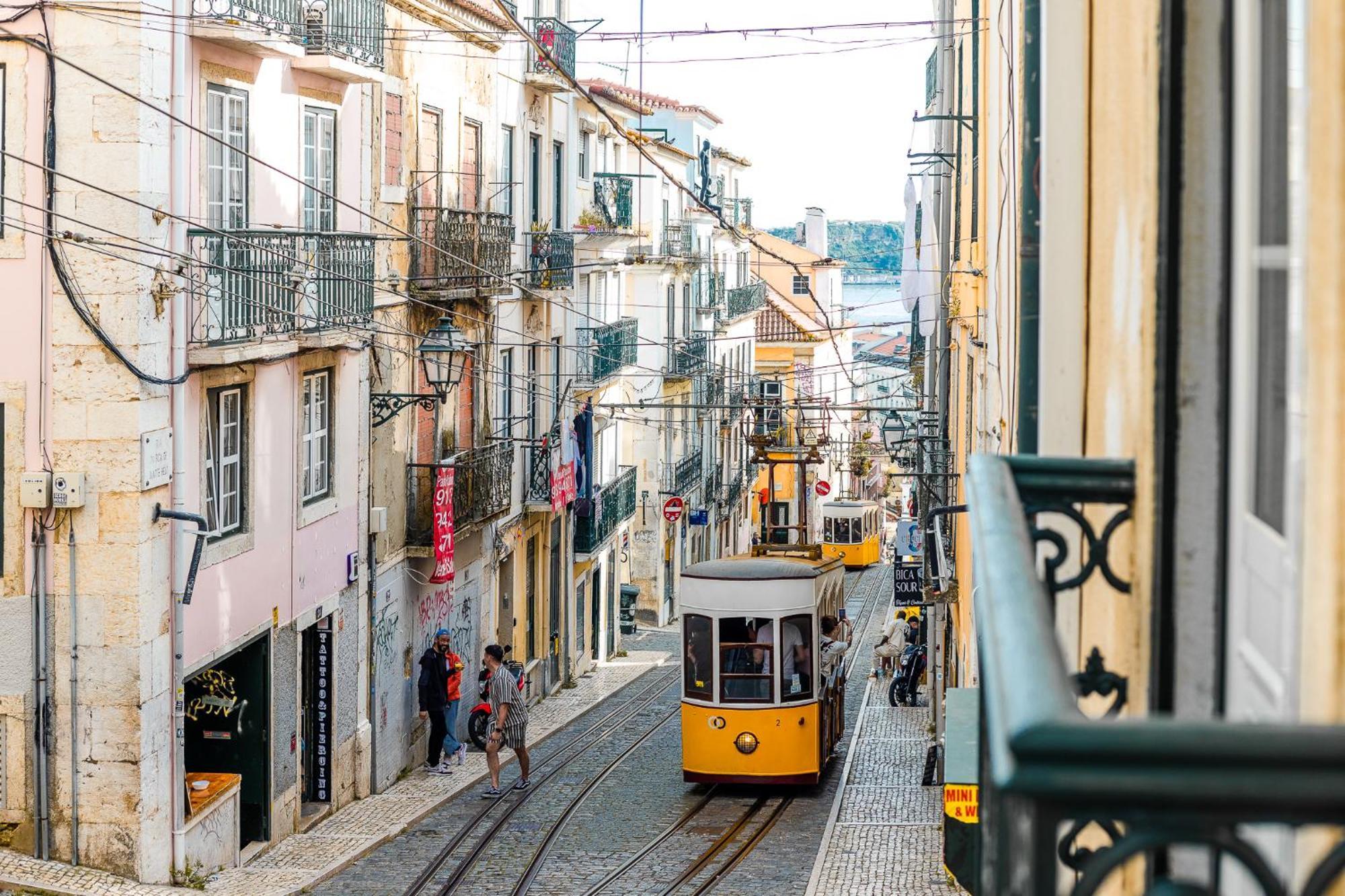 Fully Renovated! In The Heart Of The Old Town - Bica Apartment Lissabon